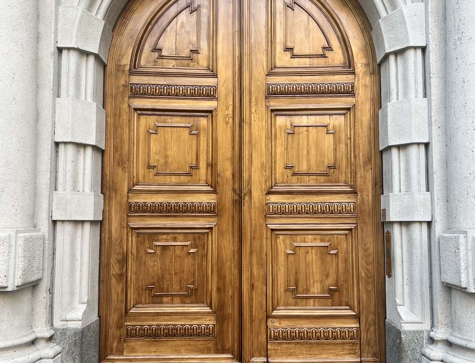 Restauro di portoni storici a Milano, Boero