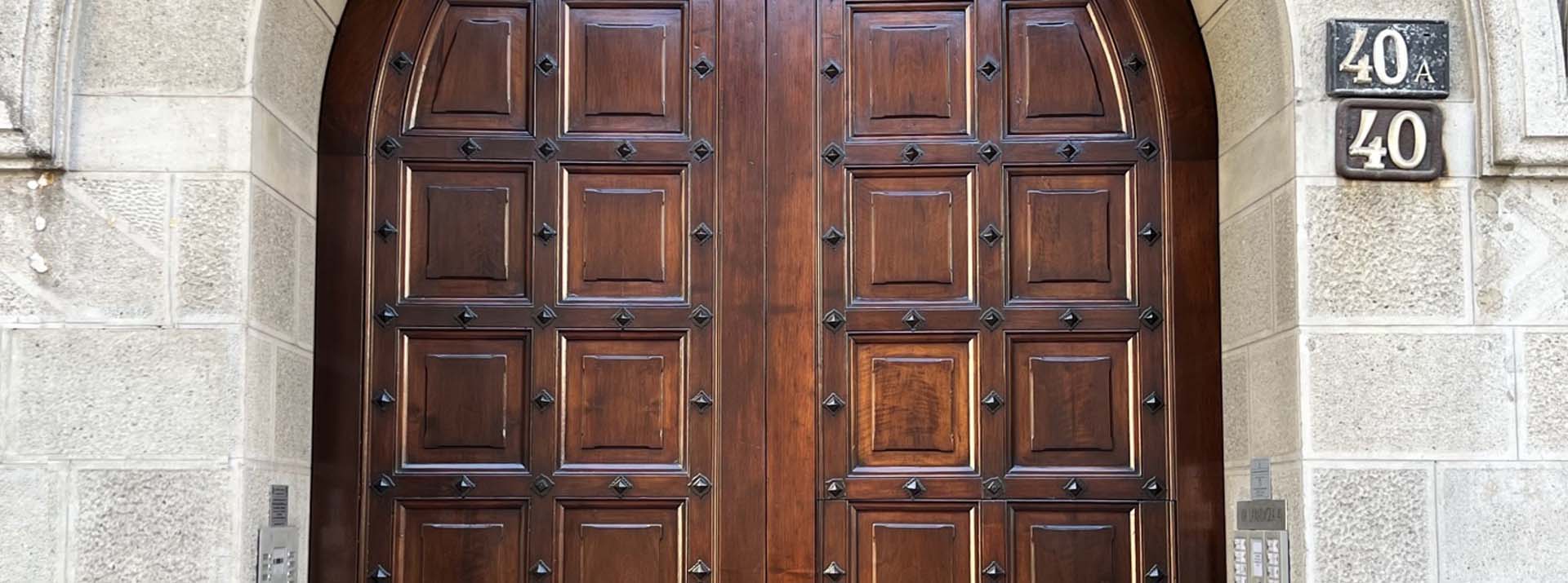 Restauro di portoni storici a Milano, Boero